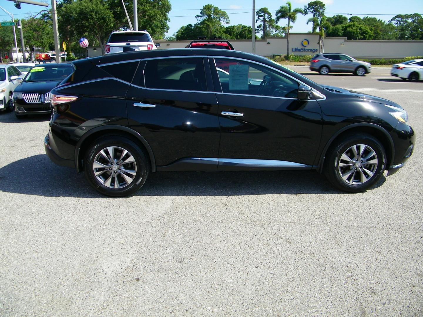 2018 Black /Black Nissan Murano S (5N1AZ2MG0JN) with an 3.5L V6 engine, Automatic CVT transmission, located at 4000 Bee Ridge Road, Sarasota, FL, 34233, (941) 926-0300, 27.298664, -82.489151 - Photo#7